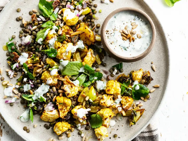 Orientalischer Blumenkohlsalat mit Linsen