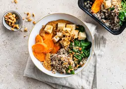 Vegane Quinoa-Bowl 