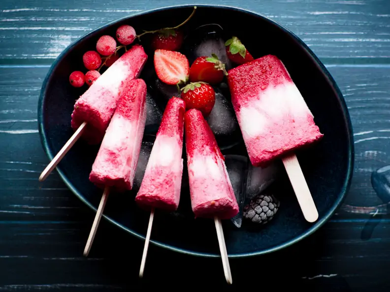 Frozen Yogurt Popsicles