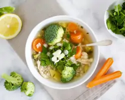 Detox-Gemüsesuppe