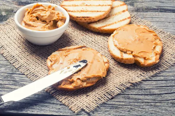 Mandelbutter_Erdnussbutter