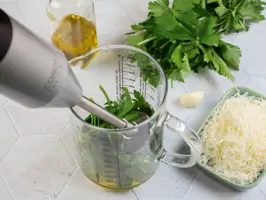 Pesto-Brötchen Step 2