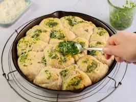 Pesto-Brötchen Step 4