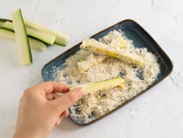 Zucchini-Pommes mit Senf-Dip und Parmesan Step 2