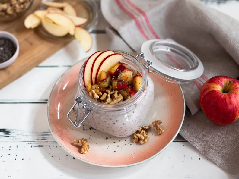 Overnight-Oats mit Apfel und Walnüssen