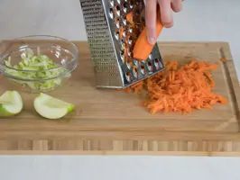 Muffins mit Möhre und Apfel Step 1