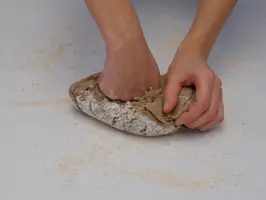 Herzhaftes Sauerteig-Roggenbrot Step 2