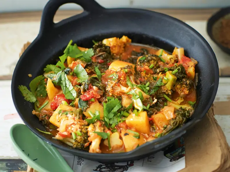 Winter-Curry mit Schwarzkohl und Brokkoli