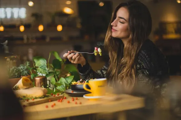 Langsam essen – hilft auch beim Abnehmen