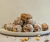 Energy Balls mit Erdnussmus