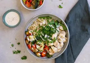 Quinoa-Bowl mit Hähnchen