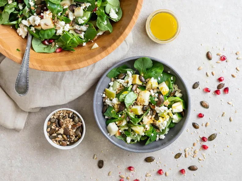 Feldsalat mit Apfel