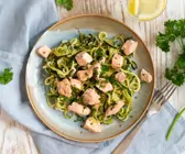 Zoodles mit Lachs