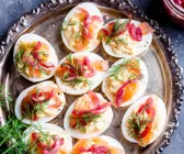 Gefüllte Eier mit Lachs und Zitronen-Mayonnaise