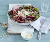 Salat aus Buchweizen, Manchego und Roter Bete