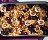 Oatmeal mit Bananen und Beeren