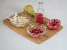 Pancakes mit Granatapfel-Birnen-Kompott Step 1