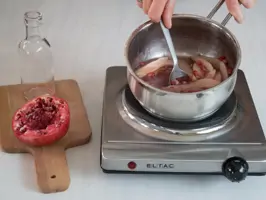 Pancakes mit Granatapfel-Birnen-Kompott Step 2