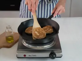 Pancakes mit Granatapfel-Birnen-Kompott Step 4