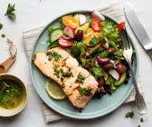 Lachs mit Salat