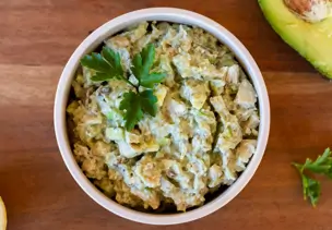 Avocado-Hähnchen-Salat