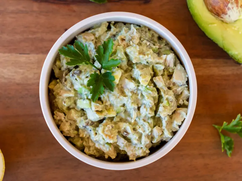 Avocado-Hähnchen-Salat