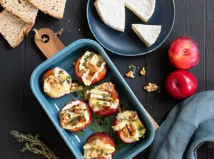 Gebackene Pflaumen mit Ziegencamembert