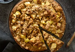 Apfel-Streusel-Kuchen mit Datteln
