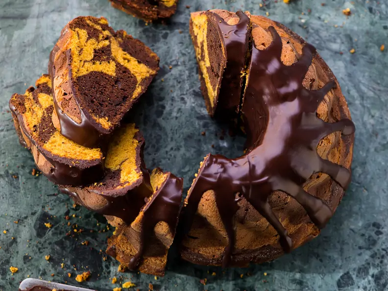 Kürbis-Marmorkuchen mit Schokoladenglasur