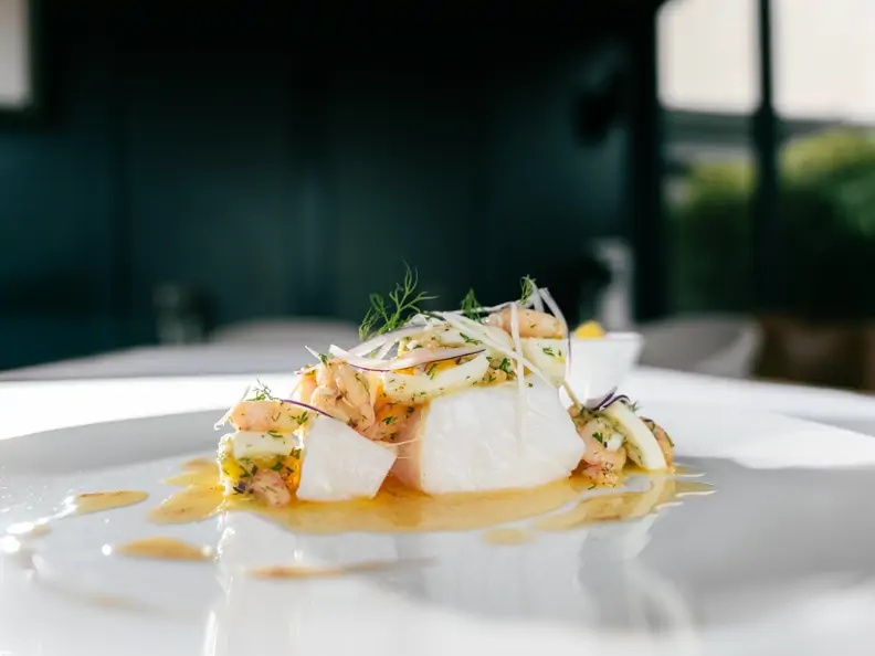 Skrei mit brauner Butter, Ei, Dill und Meerrettich