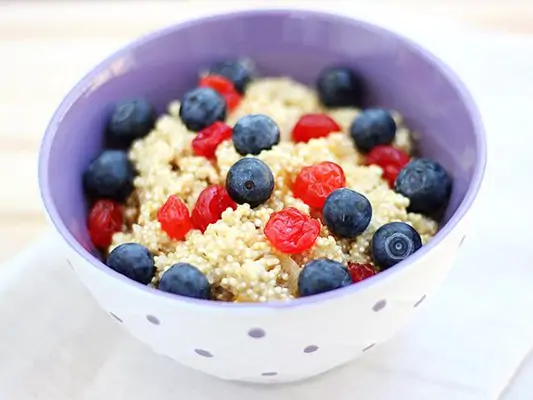 Breakfast-Quinoa mit Beeren