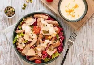 Salat mit Fleischstreifen