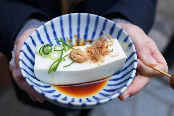Tofu selber machen – so gelingt der vegane Klassiker