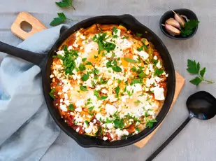 Shakshuka mit Tomaten und Zucchini