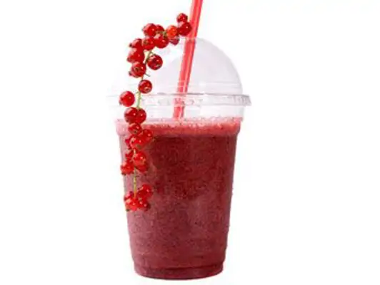 Obst-Smoothie mit Johannisbeeren