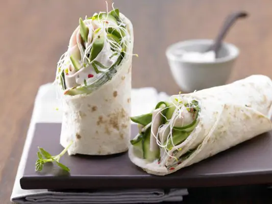 Lecker gefüllte und gewickelte Wraps