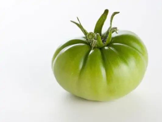 Grüne Tomate