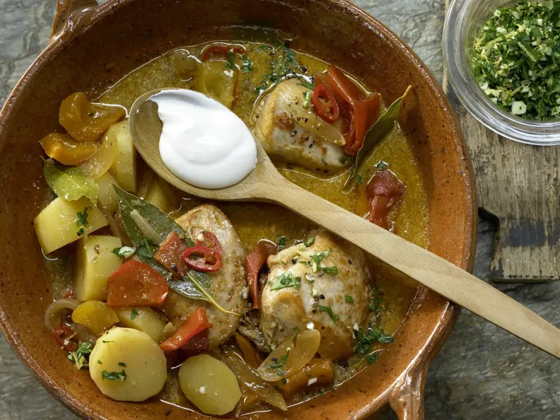 Ungarisches Hähnchenragout