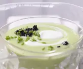 Kalte Avocado-Gurken-Suppe
