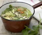 Asiatische Kohlsuppe