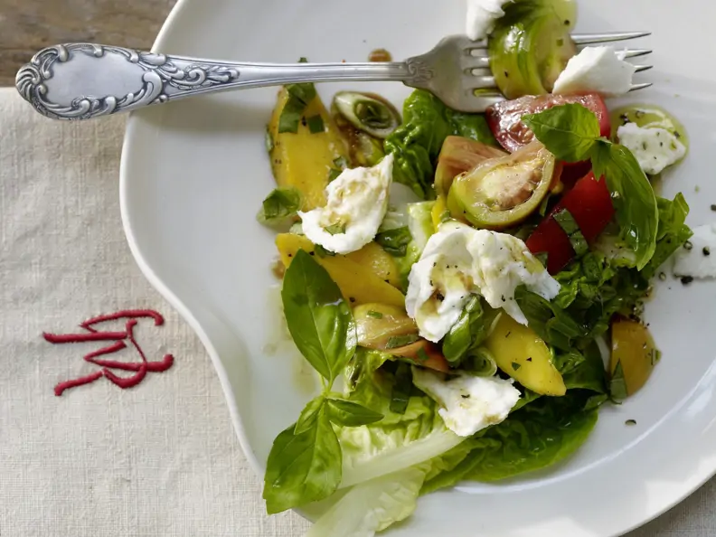 Tomaten-Mango-Salat
