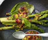 Gegrillter grüner Spargel