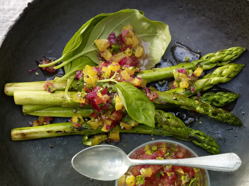 Gegrillter grüner Spargel