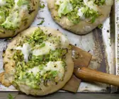 Zucchini-Pizza mit Mozzarella