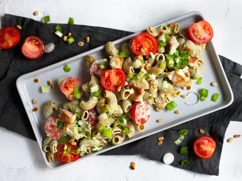 Hähnchen-Nudelsalat