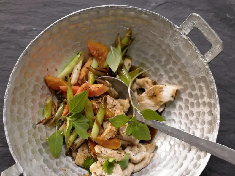 Hähnchen aus dem Wok