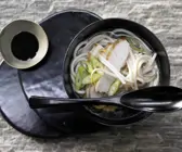 Japanische Nudelsuppe