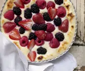 Quark-Gratin