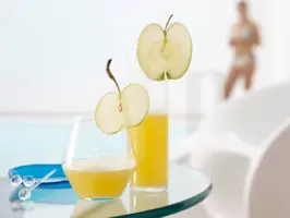 Pikanter Apfel-Ananas-Saft