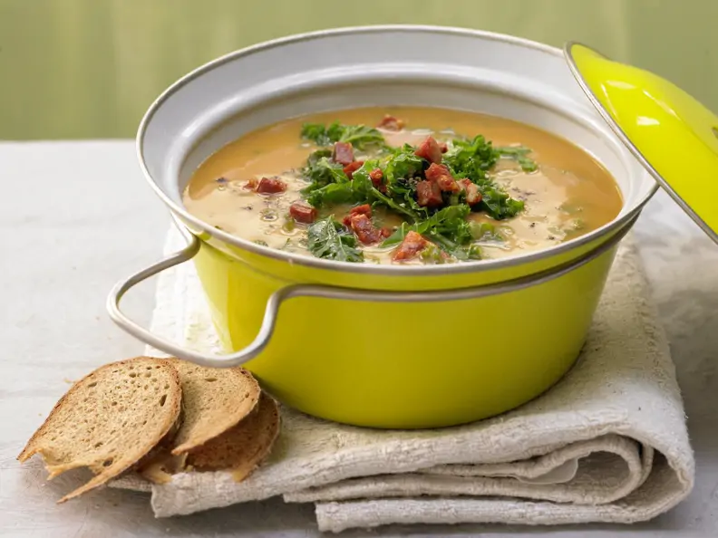 Kartoffelsuppe mit Grünkohl